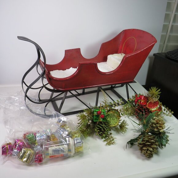 Vintage 18" long Real Wood Sleigh w Metal Runners (almost 3 pounds) - Picture 1 of 10